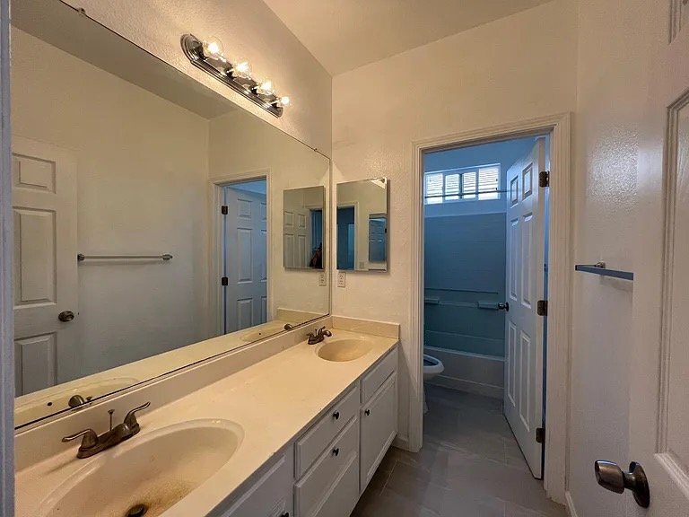 Building Photo - 120 Stone Valley Cir