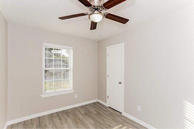 Building Photo - 6227 Hott Springs Dr