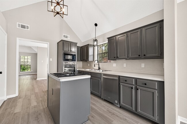 Building Photo - 4906 Pleasure Lake Ln