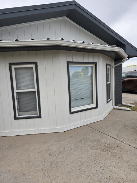 Building Photo - 2717 Los Tretos St NW