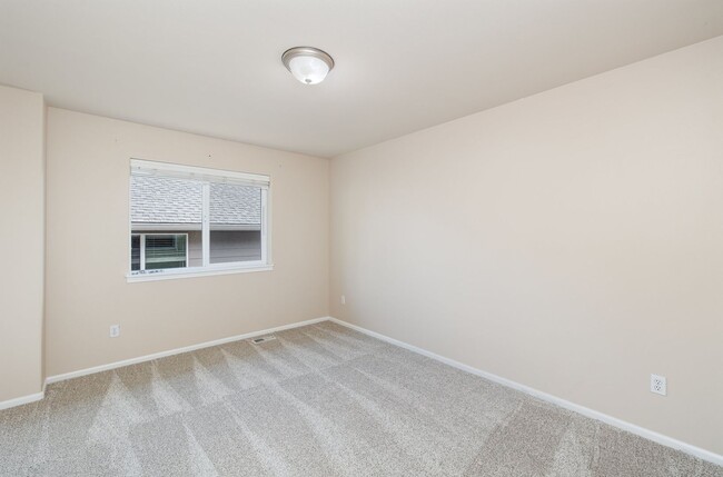 Building Photo - Stylishly updated 4 BedroHome in Park at C...