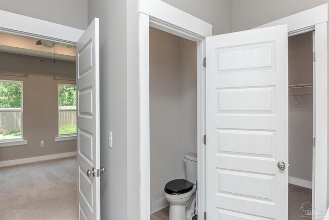 Building Photo - 240 Camellia Dr