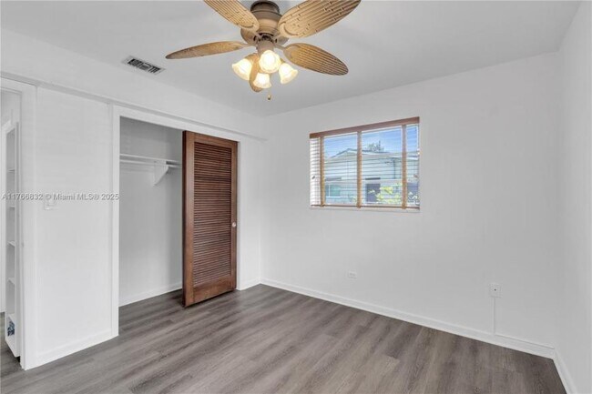 Building Photo - 3 bedroom in Miramar FL 33023