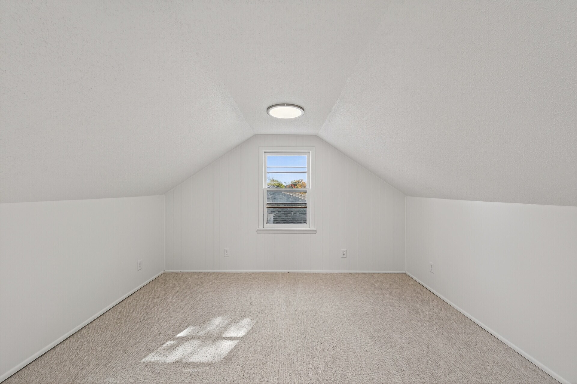 Building Photo - 1205 8th Ave S