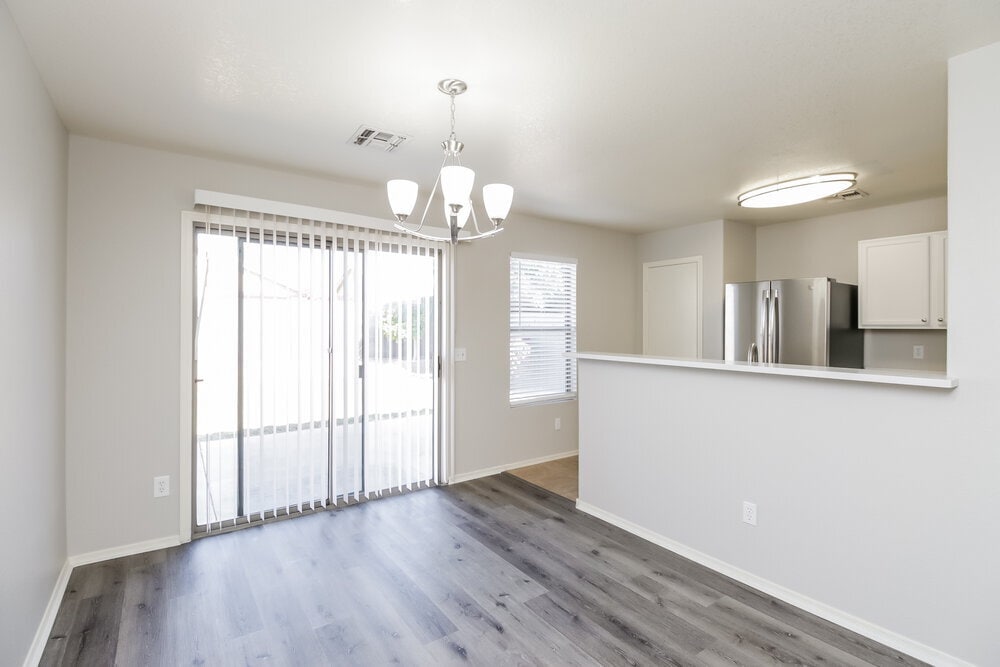 Building Photo - 10442 E Arcadia Ave