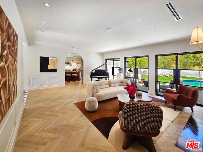 Building Photo - 2288 Coldwater Canyon Dr