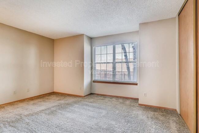 Building Photo - 2666 E Otero Pl