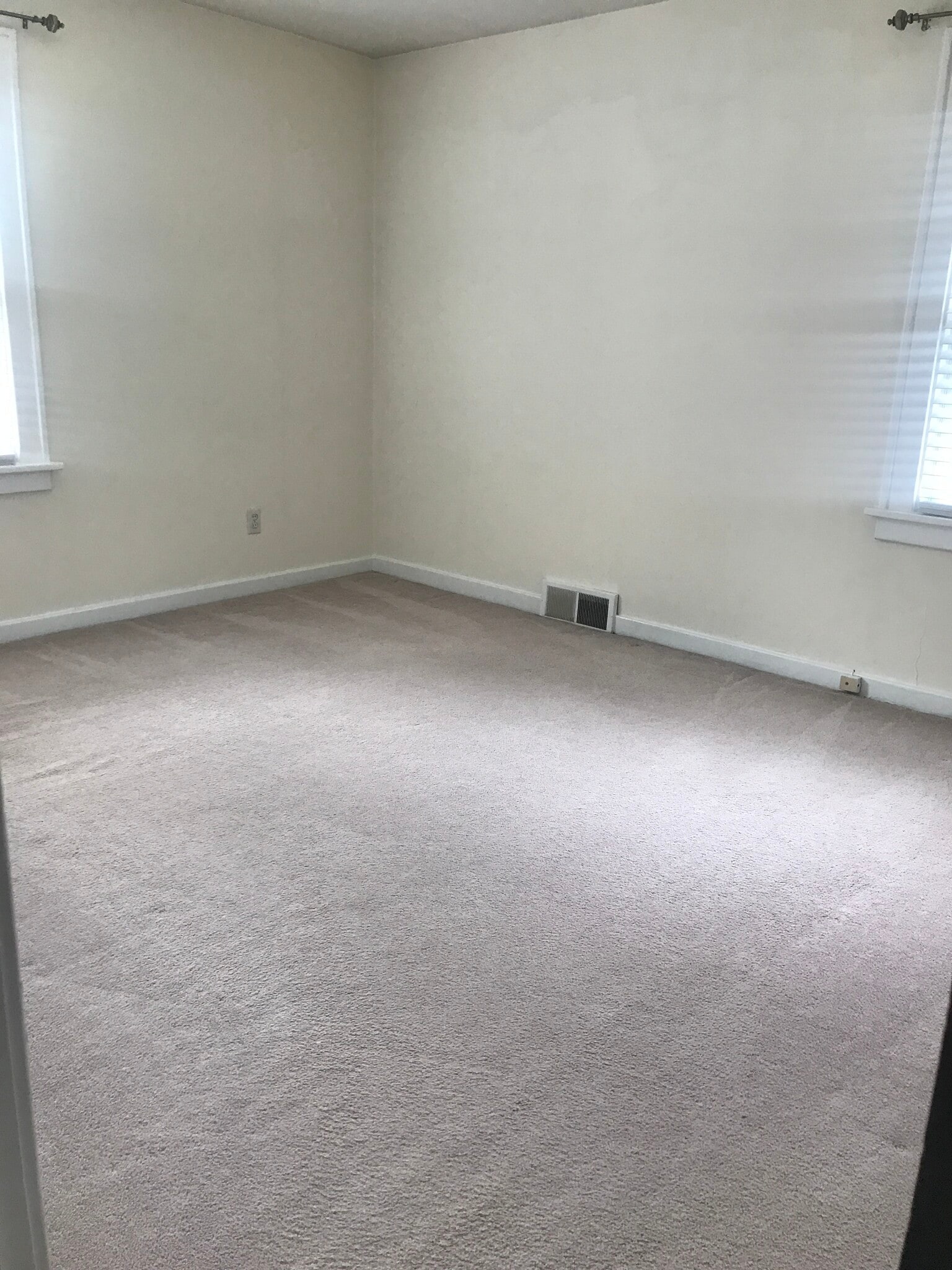 Bedroom 2 - 129 Hamilton Dr