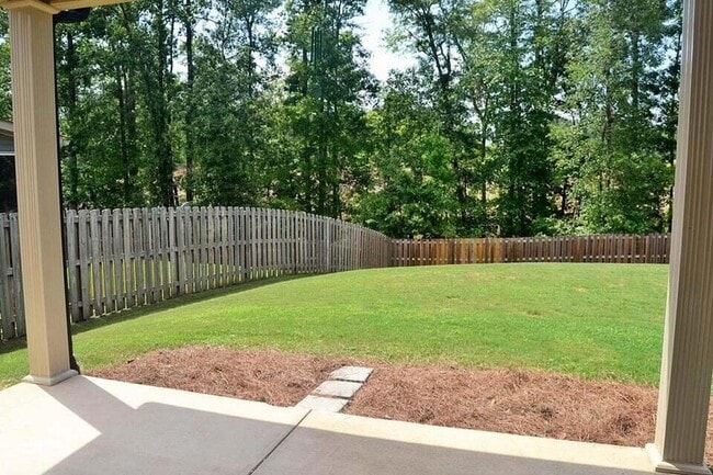 Building Photo - 2612 Waites Dr