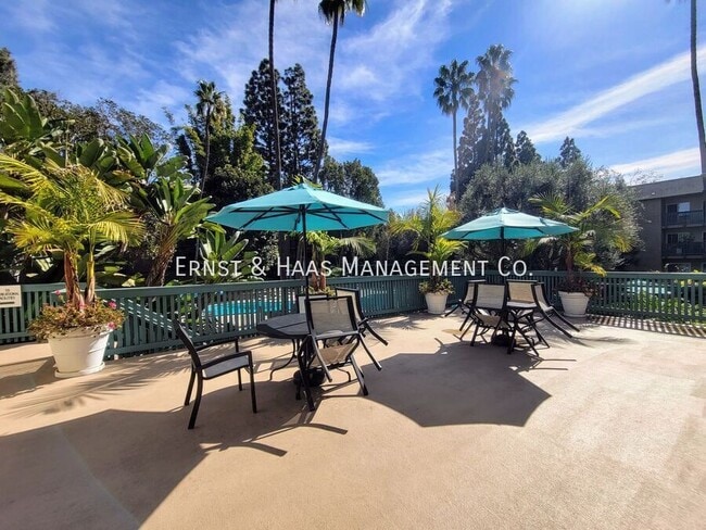 Building Photo - 576 N Bellflower Blvd