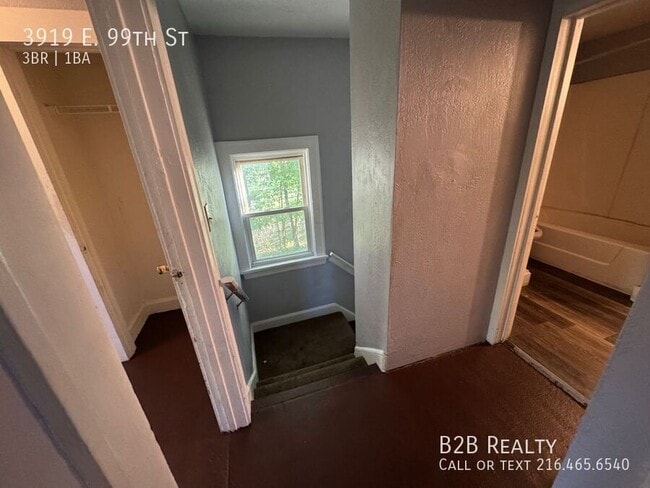 Building Photo - 3919 E 99th St