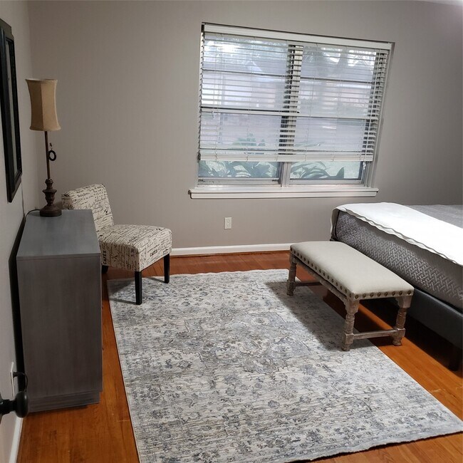 Building Photo - 510 S Belknap St