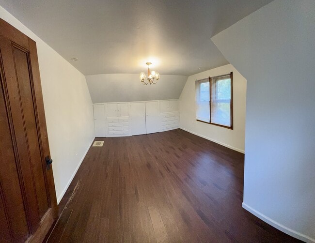 Building Photo - 365 E Schiller St