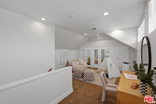 Building Photo - 8416 Skyline Dr