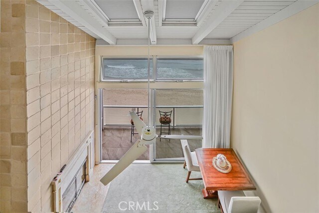 Building Photo - 615 Esplanade