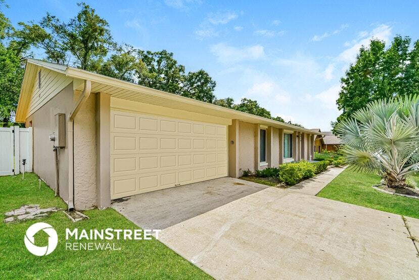 Building Photo - 6212 Chinaberry Dr