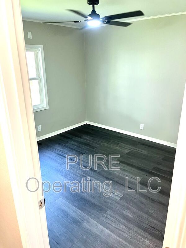 Building Photo - 2402 Ave A