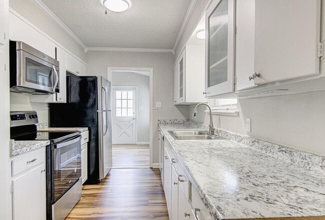 Building Photo - 1523 Weyford Dr