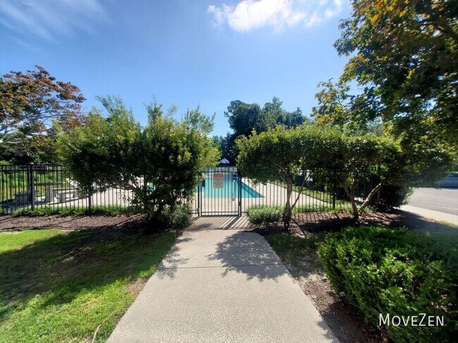 Building Photo - 5006 Carleton Dr
