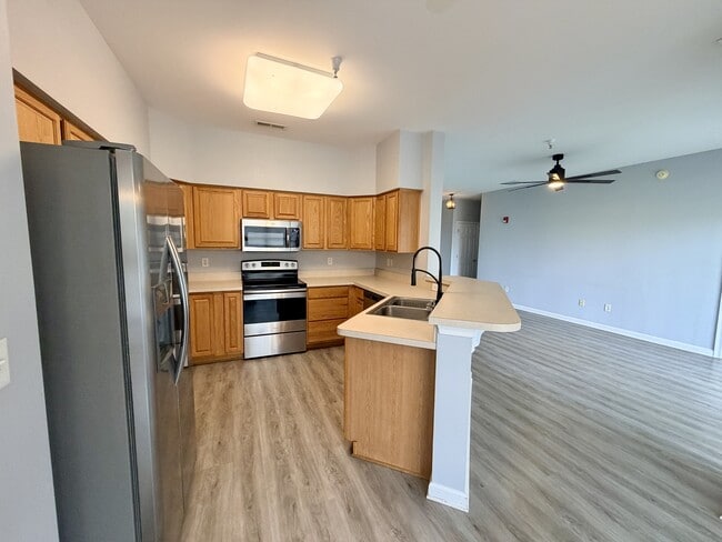 Building Photo - 2901 Heather Dr