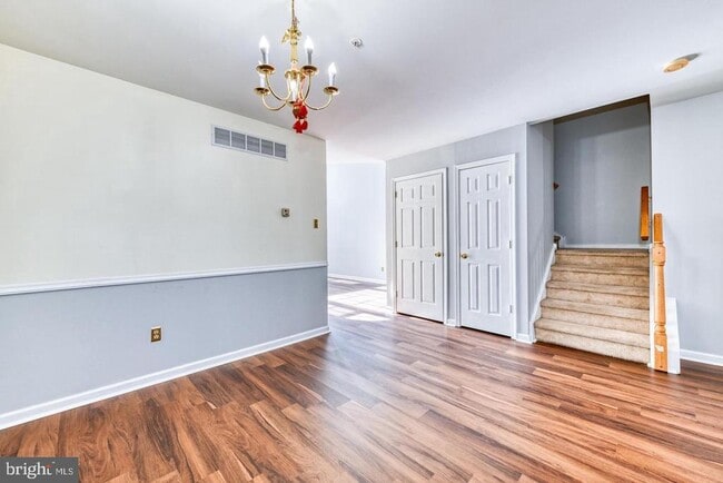 Building Photo - 307 Glenn Rose Cir