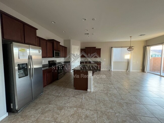 Building Photo - 10448 E Palladium Dr