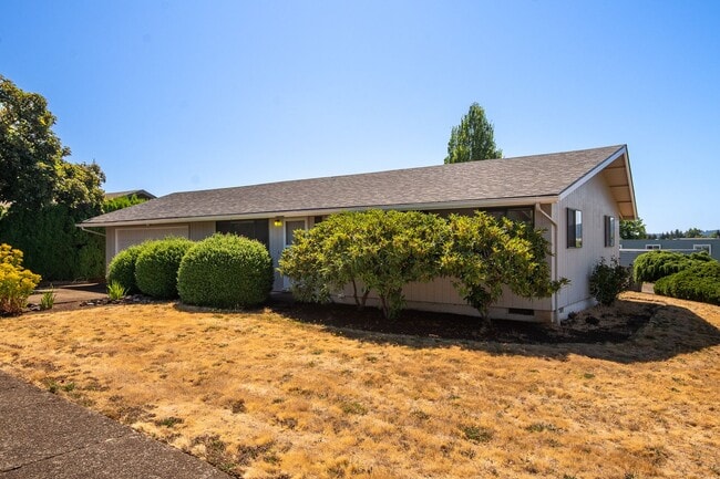 Building Photo - Fern Court Duplex