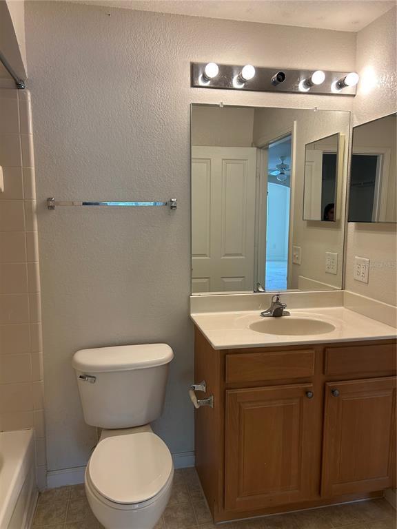 Building Photo - 11901 Sandy Knoll Ct