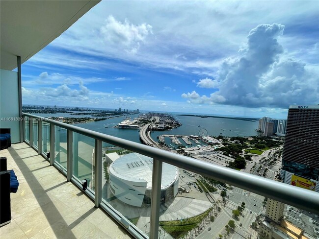 Primary Photo - 888 Biscayne Blvd