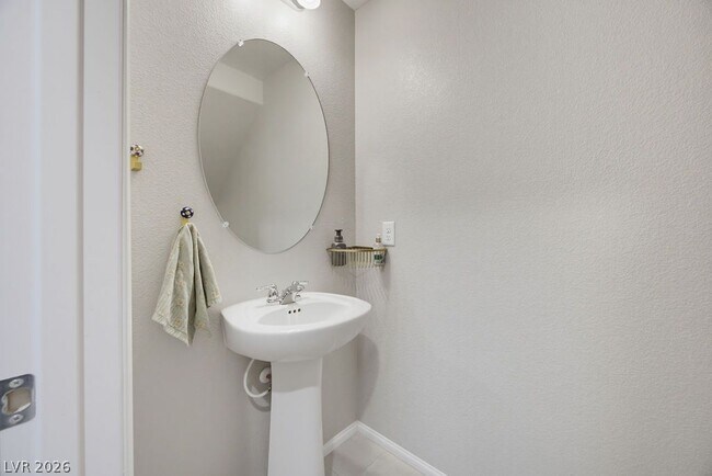 Building Photo - 10661 Sariah Skye Ave