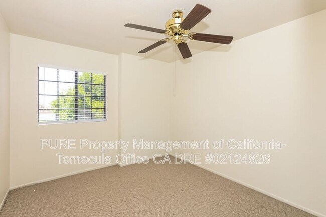 Building Photo - 39625 Almansa Ct