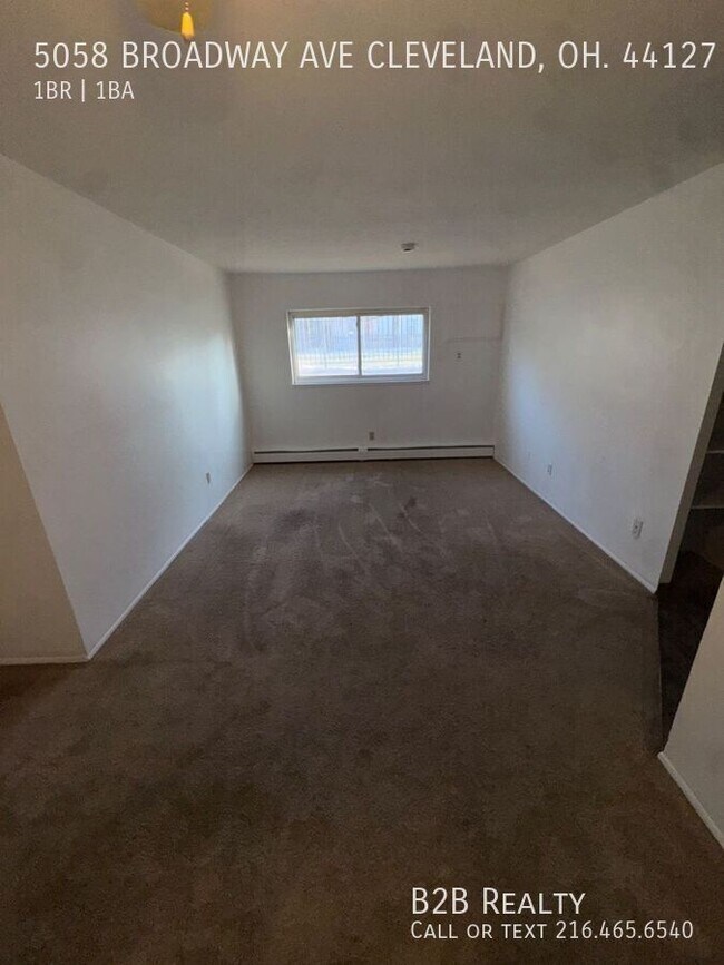 Building Photo - 5058 Broadway Ave