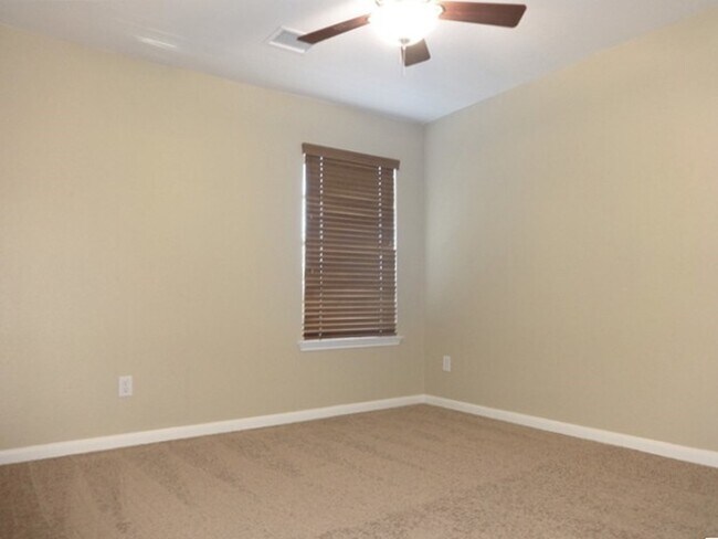 Building Photo - 29427 Legends Hill Dr