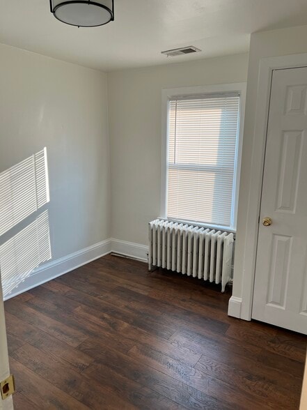 The smaller of the two guest bedrooms - perfect for a home office! - 126 Merion Ave