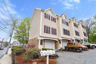 Building Photo - 72 Exchange St