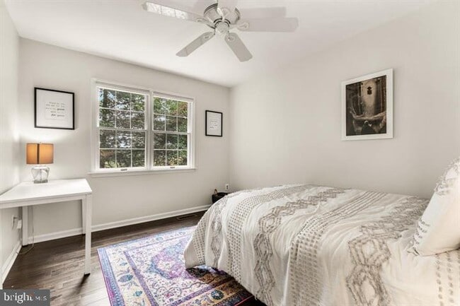 Building Photo - 10855 Lockwood Dr