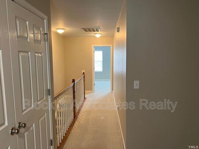 Building Photo - 2936 Settle In Ln