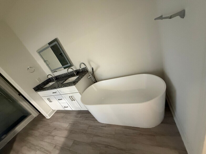 Building Photo - 4506 Aledo St