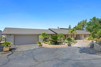 Building Photo - GORGEOUS 3/2.5 Bath Remodeled Home with Stunning Views in Alpine