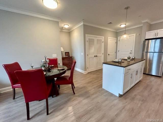 Building Photo - 75 E Hoffman Ave