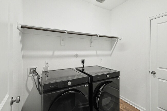 Building Photo - 9407 Sea Star Ln