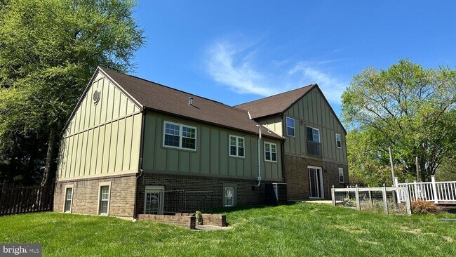 Building Photo - 13447 Chris Mar Ct