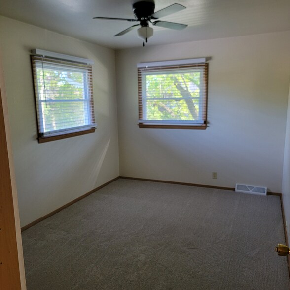 Building Photo - 1008 Mary St