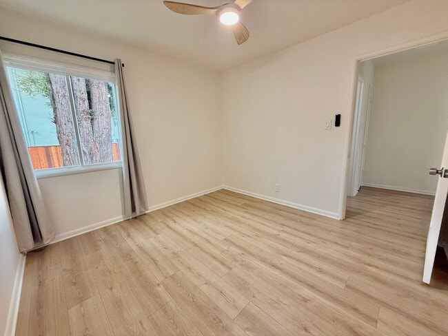 Building Photo - Updated El Cerrito Home with New Kitchen Appliances, Private Deck & Great Walkability