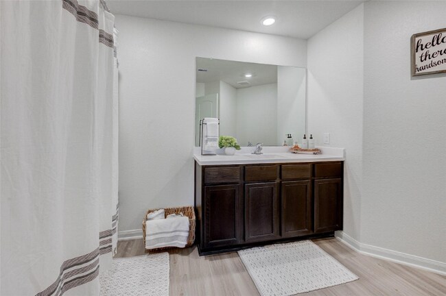 Building Photo - 20923 Solstice Point Dr