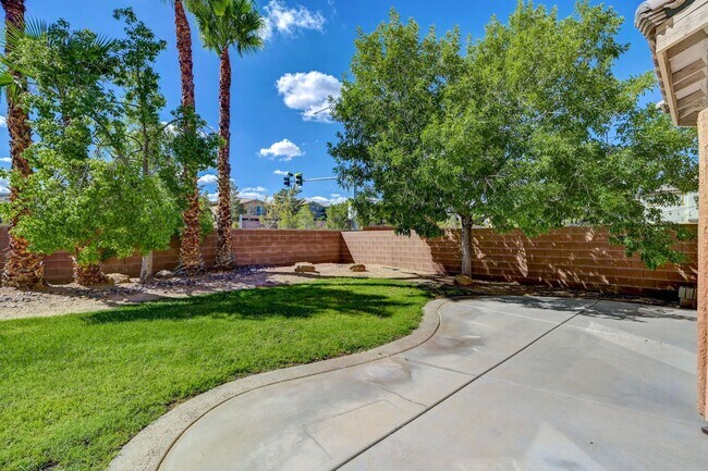Building Photo - Southern Highlands Single Family Home