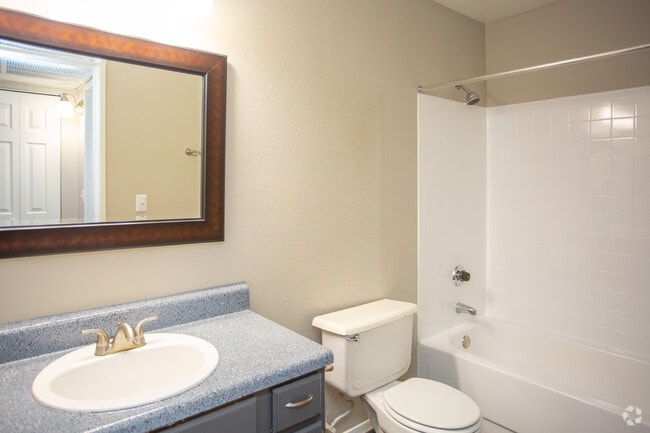 A1 1BDx1BA 718SF - Willow Park