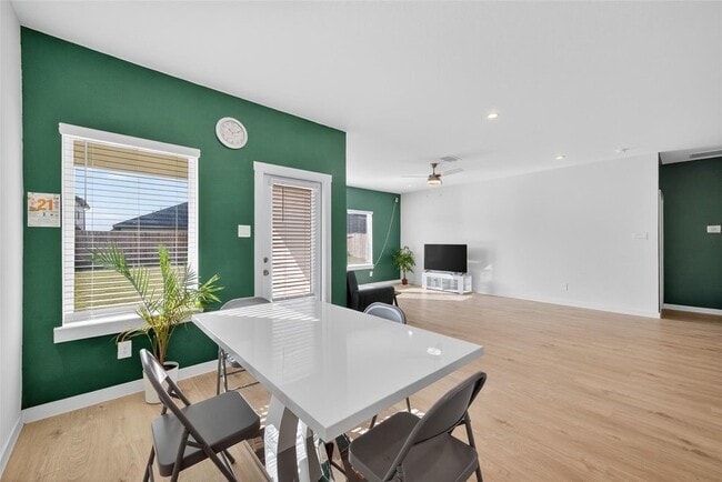 Building Photo - 30611 Castle Cove Dr