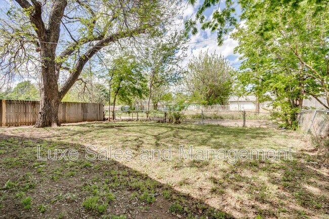 Building Photo - 1005 SW 63rd St