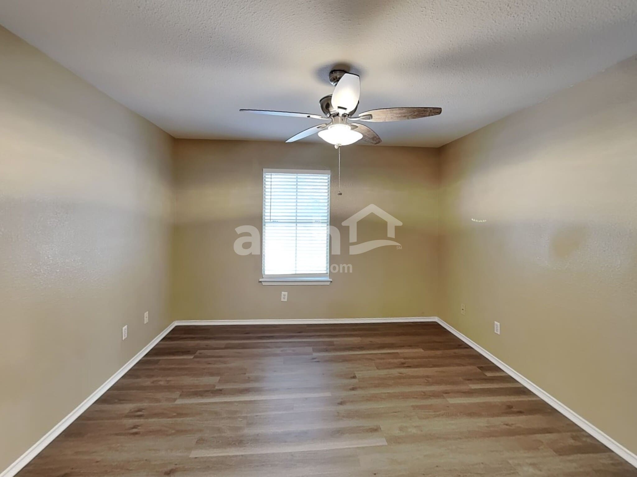 Building Photo - 1237 Vincent Pl